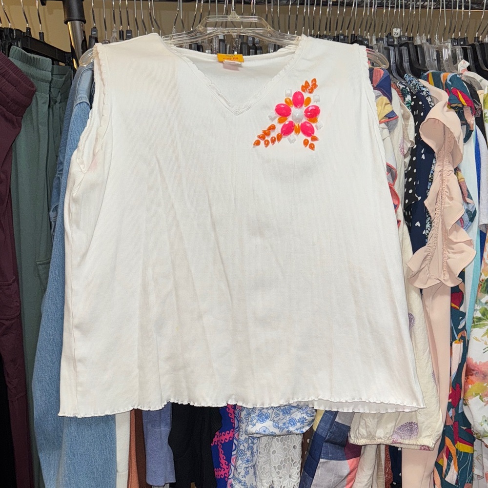 Ruby Rd. White Sleeveless Top with Pink Floral Accent